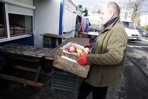 W Kielcach Rozpocz O Dzia Alno Nowe Targowisko