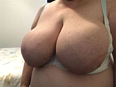 I Prefer My Sundays Braless Porn Pic