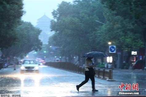 暴雨红色预警 北京持续大雨 中国侨网