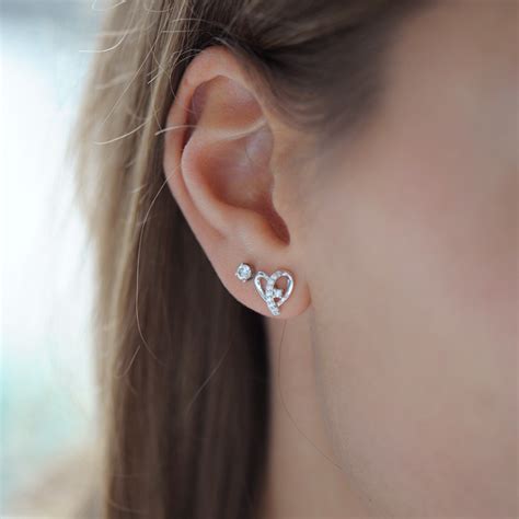 Boucles D Oreilles Puces Coeur En Argent De La Collection Capucine