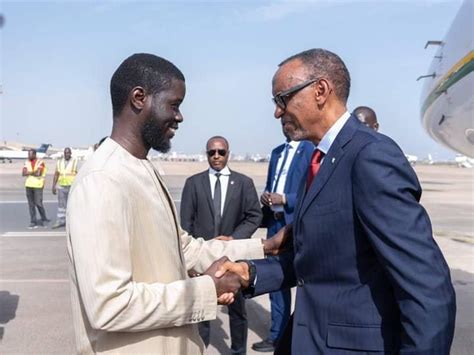 Le Président rwandais Paul Kagamé en visite au Sénégal a été reçu l