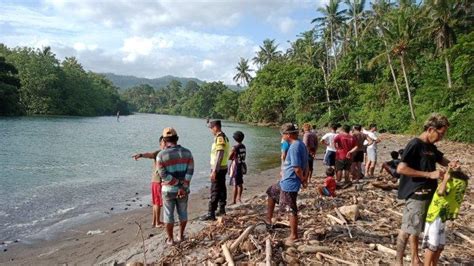 Pencarian Bocah Hilang Terseret Arus Di Muara Tukad Balian Tabanan