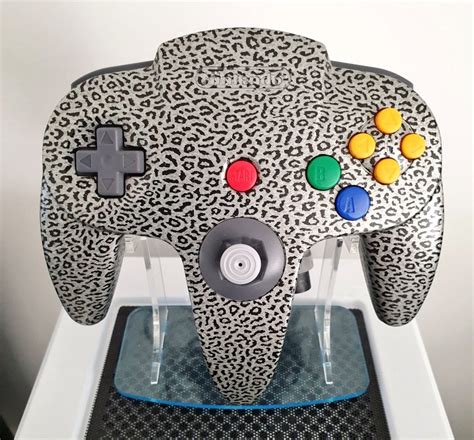 Un mando de Nintendo 64 se subastará por más de 1.000 libras ...