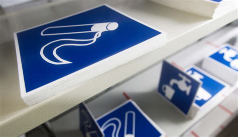 Знак EC01 Аптечка первой медицинской помощи купить