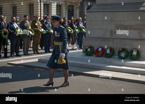 Wreath Laying Ceremony Cenotaph Hi Res Stock Photography And Images Alamy