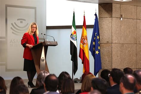 Fotos La Asamblea Defiende La Responsabilidad De Caminar Juntas Y