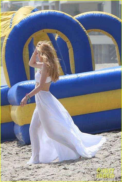 Full Sized Photo Of Bella Thorne Bikini Memorial Day 28 Bella Thorne Shows Off Amazing Bikini