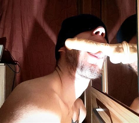 Obozavam Gutat I Vjezbat Grlo Gay Amateur Amateur Porn Feat Hornycrodick Xhamster