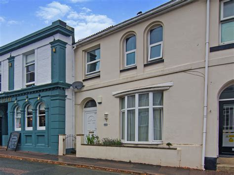 Bedroom Ground Floor Flat For Sale In Petitor Road Torquay Tq Qa