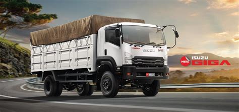 perbedaan antara isuzu giga  isuzu traga dealer isuzu cikarang