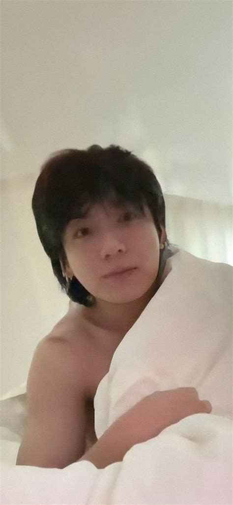 Pin On Jeon Jungkook Jungkook Selca Jungkook Jeon Jungkook Hot