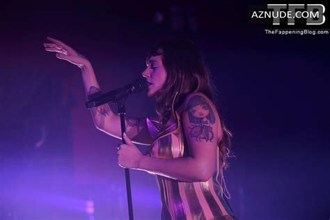 Tove Lo Displays Her Tits On Stage In Berlin At A Concert Astra Kulturhaus Berlin Aznude