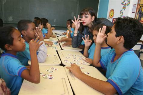 Ccj Aprova Projetos Voltados Inclus O De Surdos Mudos Nas Escolas