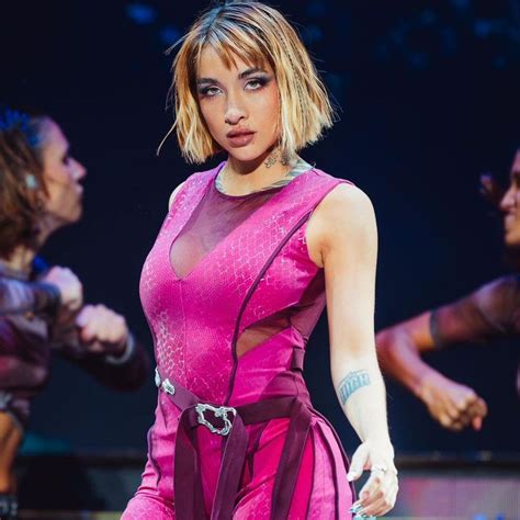 María Becerra estrena micro bikini en clave colaless ultra XS y paraliza Miami