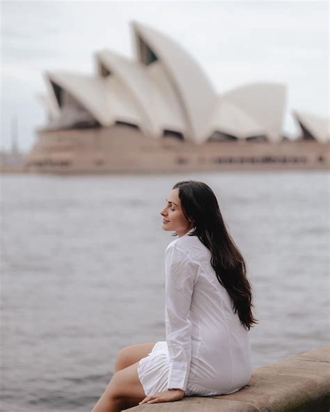 Andrea Jeremiah Hot Pose In Salwar Tops Without Phant Glamsundari In