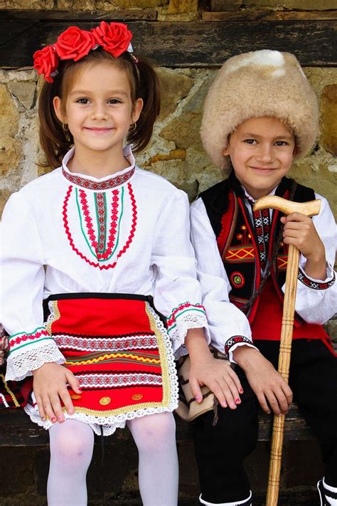 Дети в Болгарии, особенности воспитания | Lace skirt, Kids, Fashion