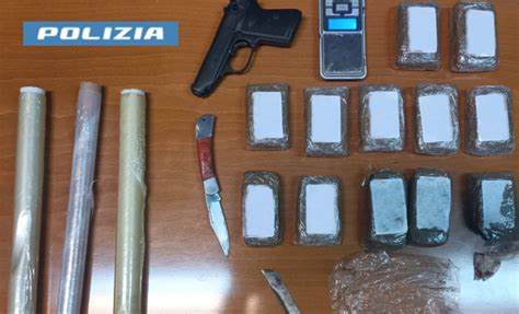 Aveva In Casa Oltre Kg Di Droga Ed Una Pistola A Salve Arrestato Nel