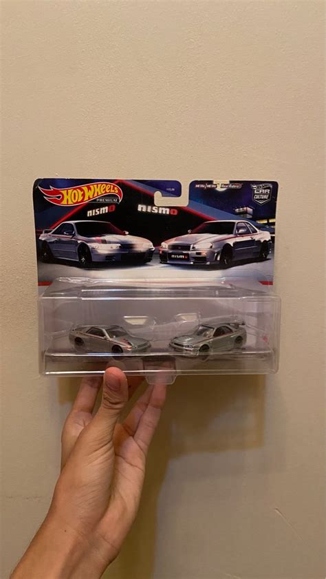 HOT WHEELS TWIN PACK R R NISMO Hobbies Toys Toys Games On Carousell