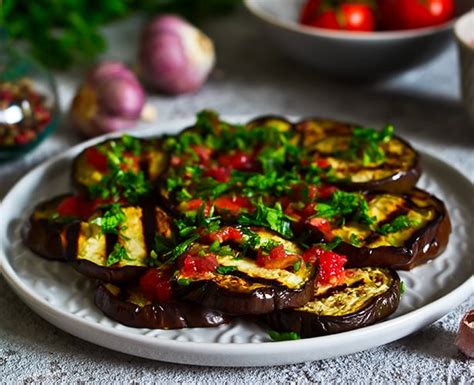 Salade daubergines grillées et tomates cerises Châtelaine