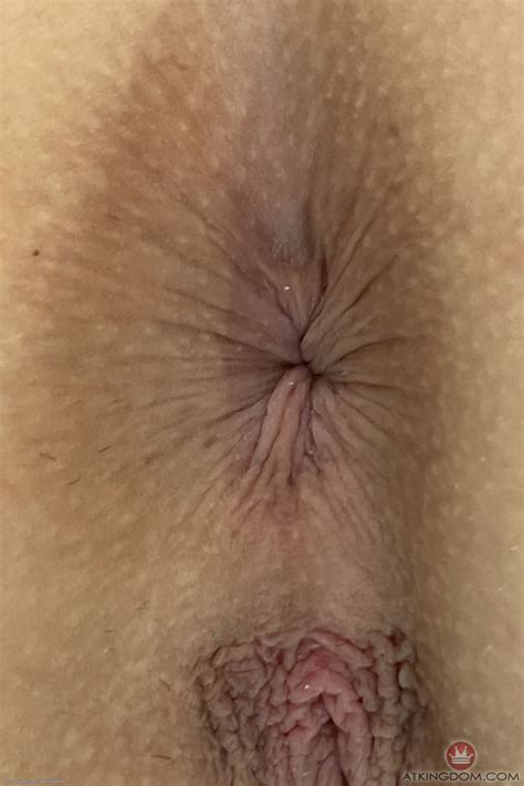 Blonde With A Big Booty Adalind Gray Shows Her Inviting Puffy Pussy Up Close CoedCherry