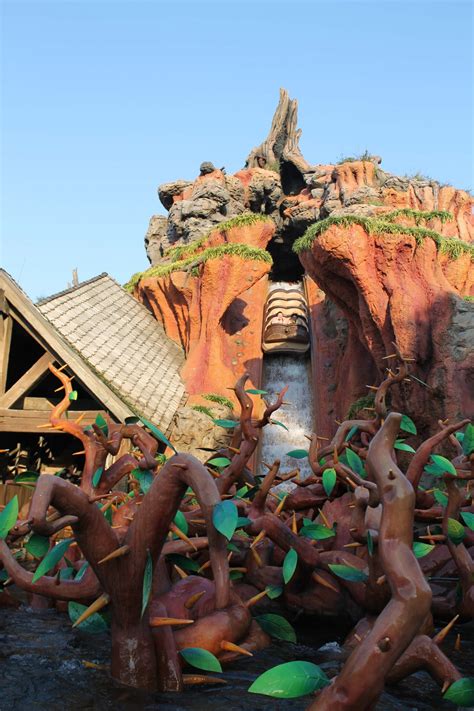 5 Ways to Assist Your Young Kids with Scary Disney Rides - Storybook ...