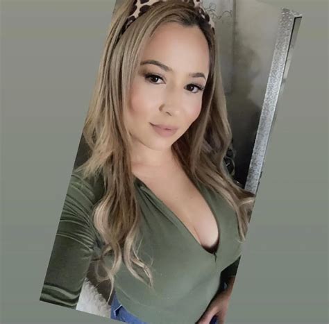 My Hot Tia Scrolller