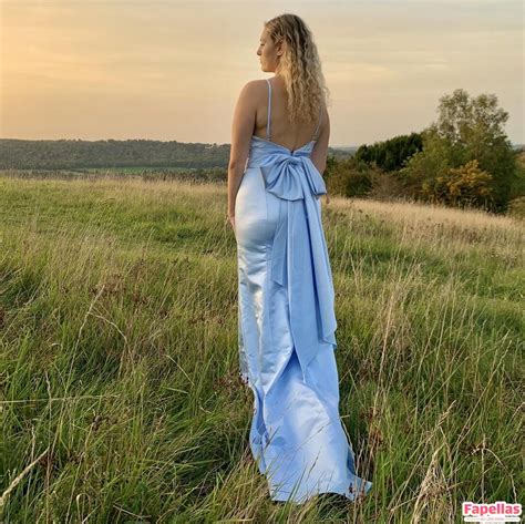 Luna Santeusanio Aka Joana R S Carvalho Aka Lunasanteusanio Nude Leaks Onlyfans Fapellas