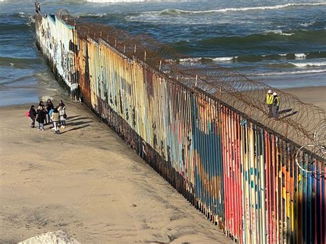 Reemplazarán muro y reabrirán parque fronterizo en San Diego y Tijuana