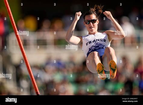 Ninon Chapelle Of France Competes During The Women S Pole Vault Final