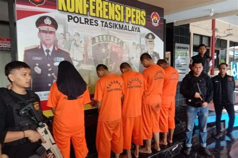 Polisi Tangkap Enam Tersangka Perampokan Dengan Modus Pengobatan Alternatif