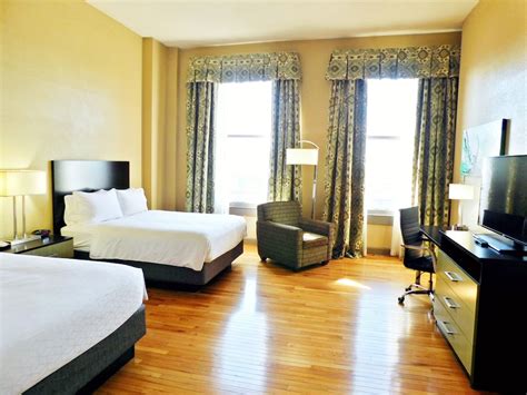 Holiday Inn Express Cleveland Downtown An Ihg Hotel Cleveland Ohio