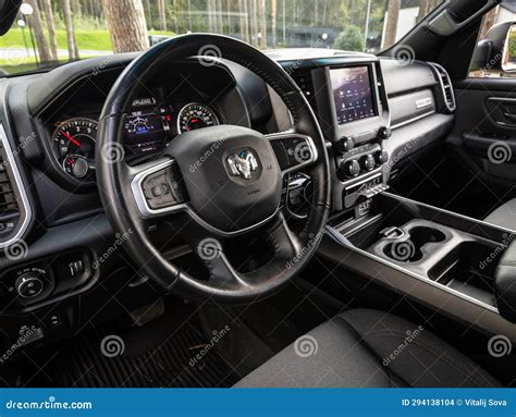 Dodge Ram 1500 editorial stock image. Image of pointer - 294138104