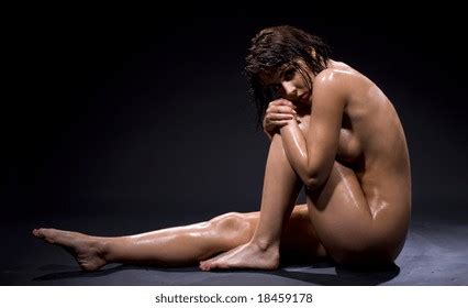 3 406 Woman Nude Sad Images Stock Photos Vectors Shutterstock