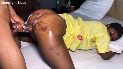 Xvideos Une Jeune Demi Soeur Voulait Lire Mais A Ete Distraite Grosse Bite De Son Demi Frere Hd