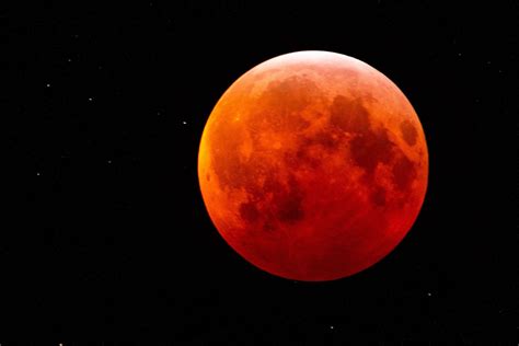 Don't Miss Next Week's Blood Moon, the Last Total Lunar Eclipse Until ...