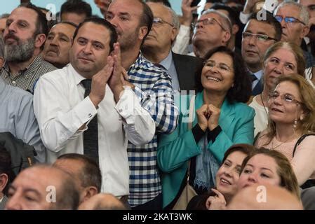 Meral AK ener eine ehemalige MHP Abgeordnete hält eine Rede während