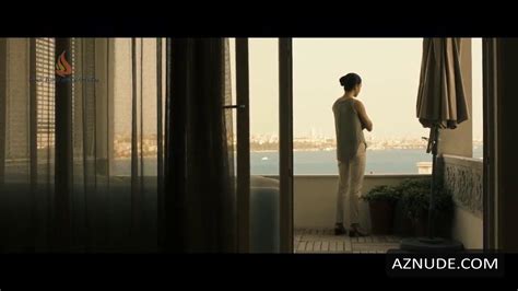 Cemre Ebuzziya Nude Aznude