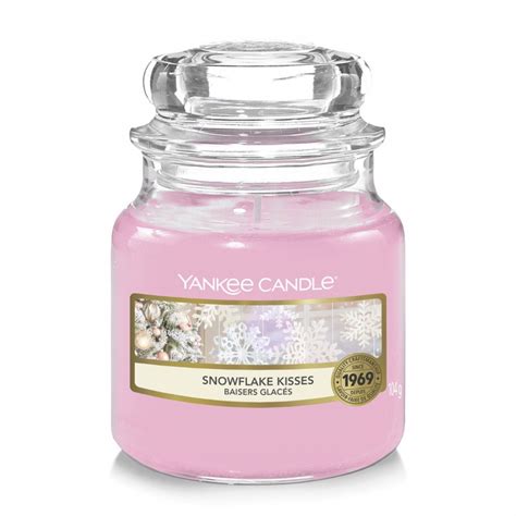 Yankee Candle Snowflake Kisses G Small Jar Candle