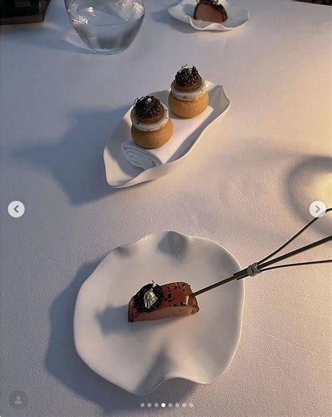 Celia Jaunat Chwali Si Sze Ciopakiem Na Wakacjach Na Malcie Pozuj C Przed Lustrem W Bikini