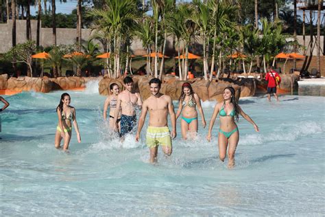 Carnaval do Hot Beach Olímpia inclui bateria de escola de samba Diário de Olímpia