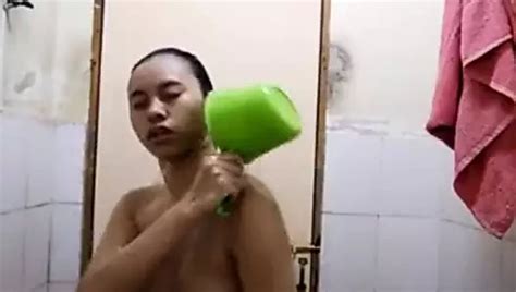 Indonesia Asyik Mandi Divideo Indonesian Amateur Porn XHamster