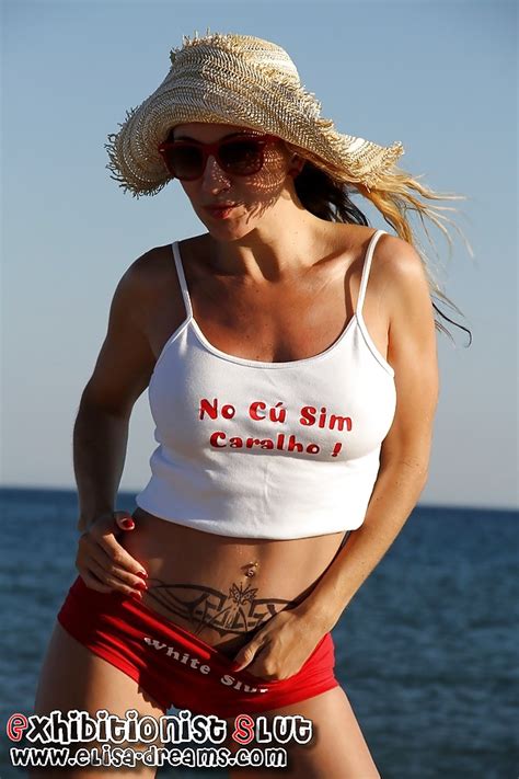 Flashing On The Beach Showing Off My Red Buttplug Porn Pictures XXX Photos Sex Images 1687243