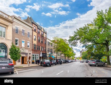 Greenwich Avenue in downtown Greenwich, Connecticut, USA Stock Photo ...