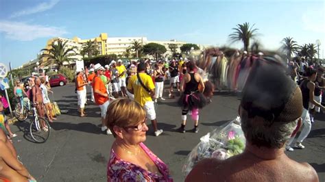 Hahn Schere Papier Auf Cap D Agde Fkk Strand Nackte Reife Damen Auf