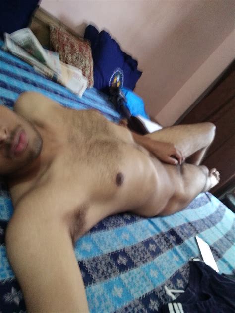 Sexy Indian Naked Guy Showing Off His Bubbly Butt Indian Gay Site