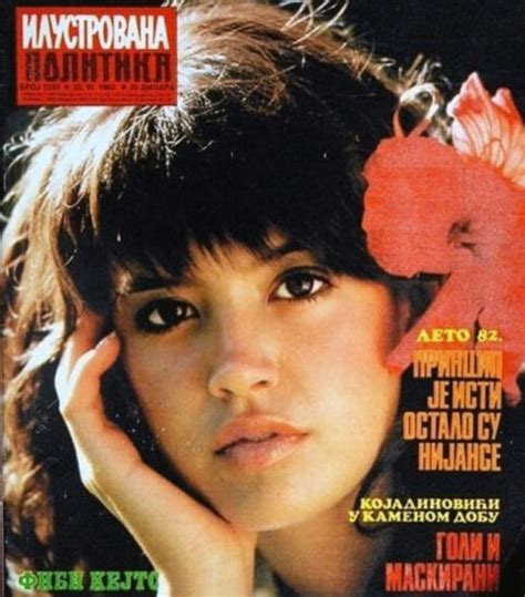 Phoebe Cates Nude Pics Porn And Scenes The Fappening Leaked Photos