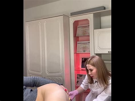SugarNadya Waxes Her Friend S Gorgeous Pussy XVIDEOS