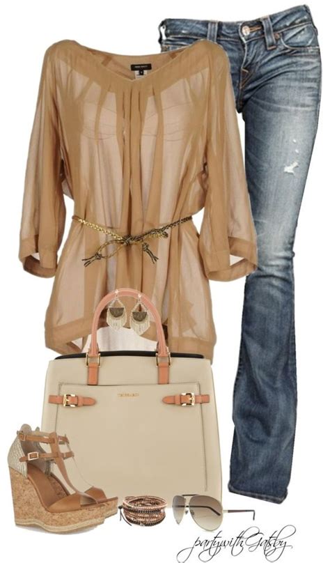 Siempre Guapa Con Norma Cano Prendas En Color Nude Negras Y Jeans Indispensables En Tu Armario