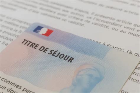 tout savoir sur le titre de sejour vie privee  familiale maitre