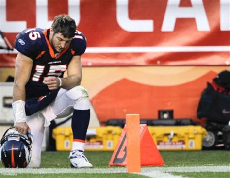 Tebow holds trademark for “Tebowing” | NFL News, Rumors and Opinions ...